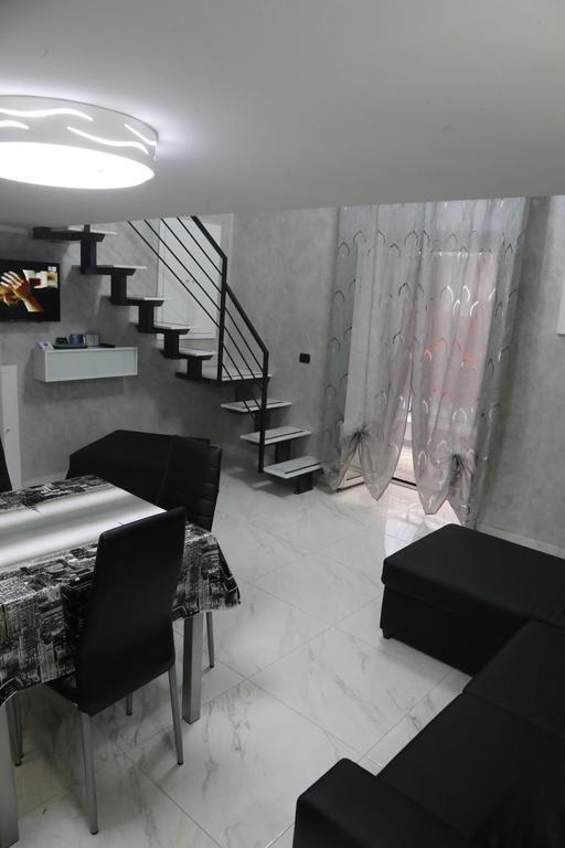 Casa Vacanze Sannazzaro 70 เนเปิลส์ ภายนอก รูปภาพ