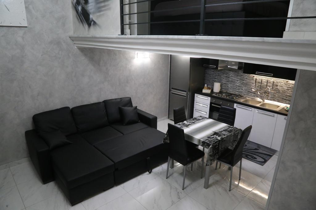 Casa Vacanze Sannazzaro 70 เนเปิลส์ ภายนอก รูปภาพ