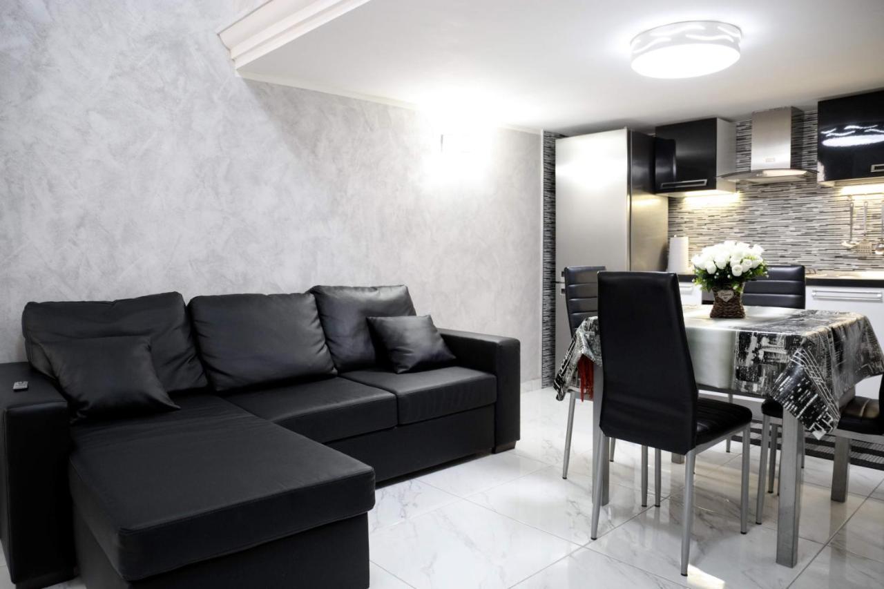 Casa Vacanze Sannazzaro 70 เนเปิลส์ ภายนอก รูปภาพ