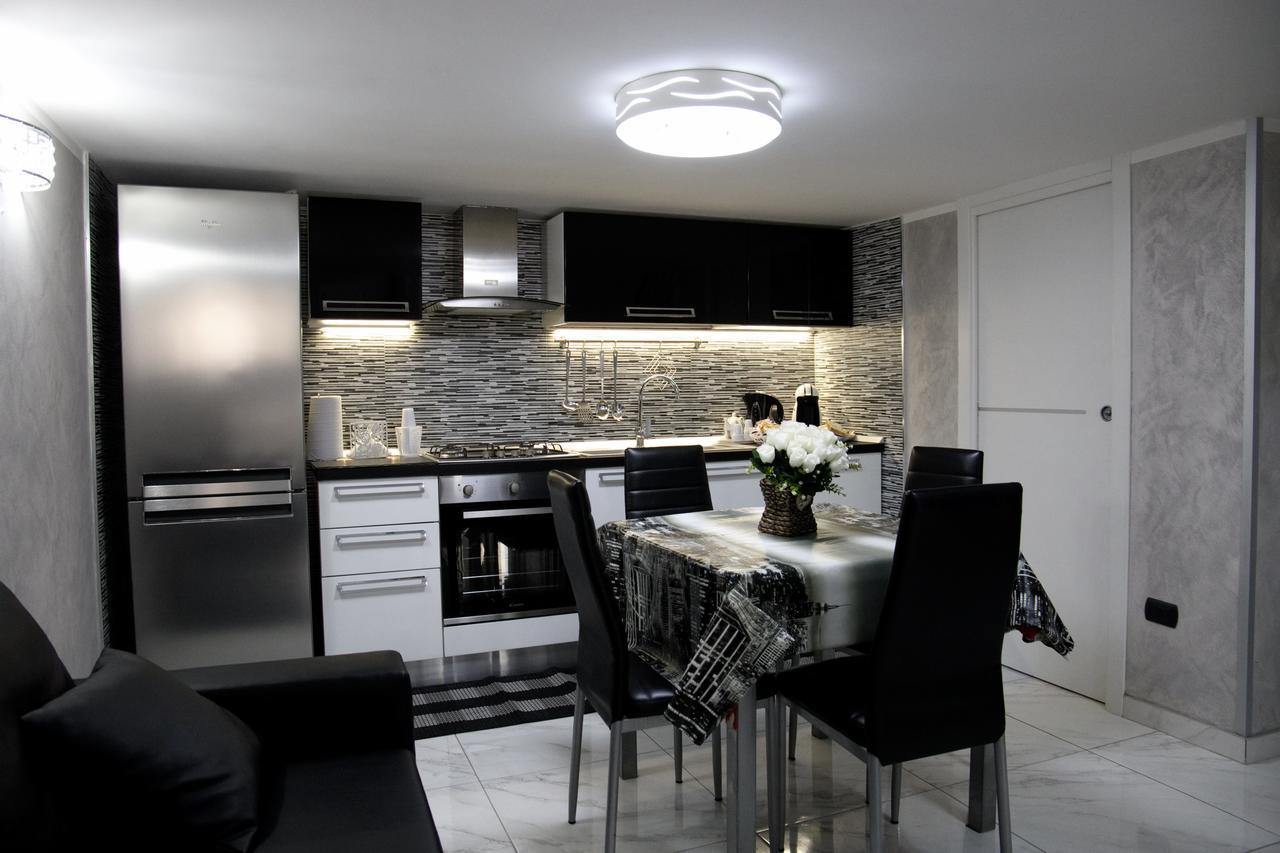 Casa Vacanze Sannazzaro 70 เนเปิลส์ ภายนอก รูปภาพ