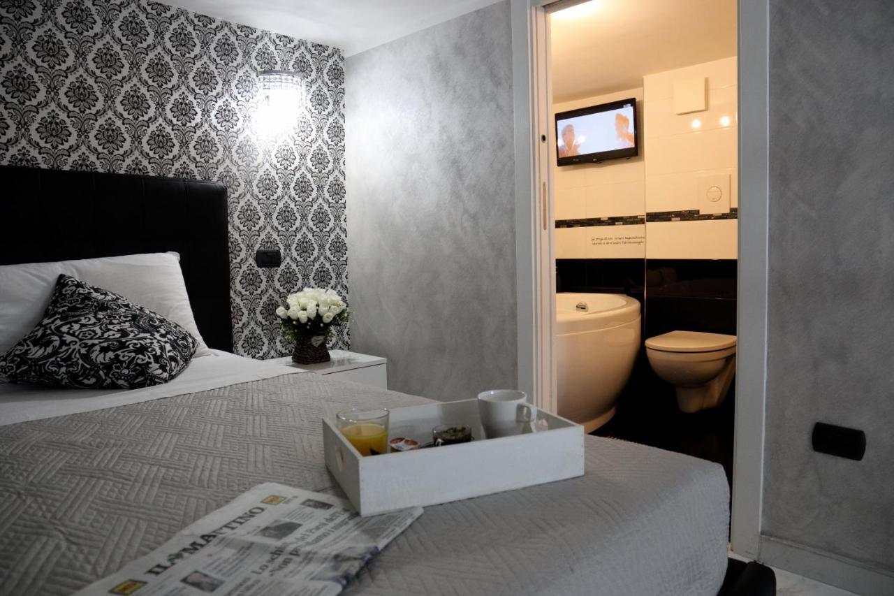 Casa Vacanze Sannazzaro 70 เนเปิลส์ ภายนอก รูปภาพ